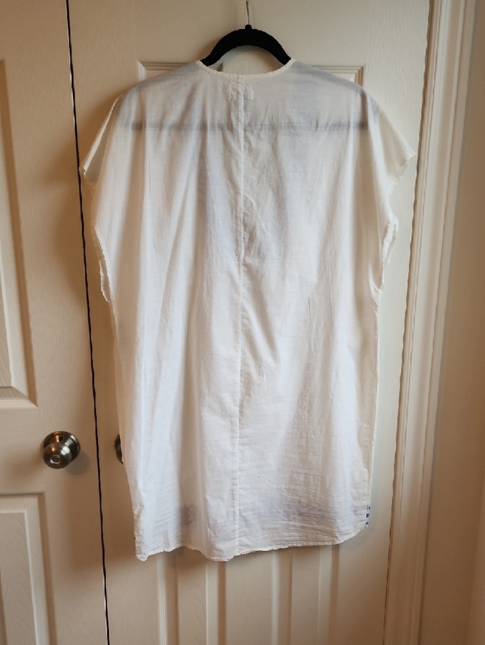Old Navy White Swim Coverup with Blue Embroidery WORN ONCE! - Picture 6 of 9
